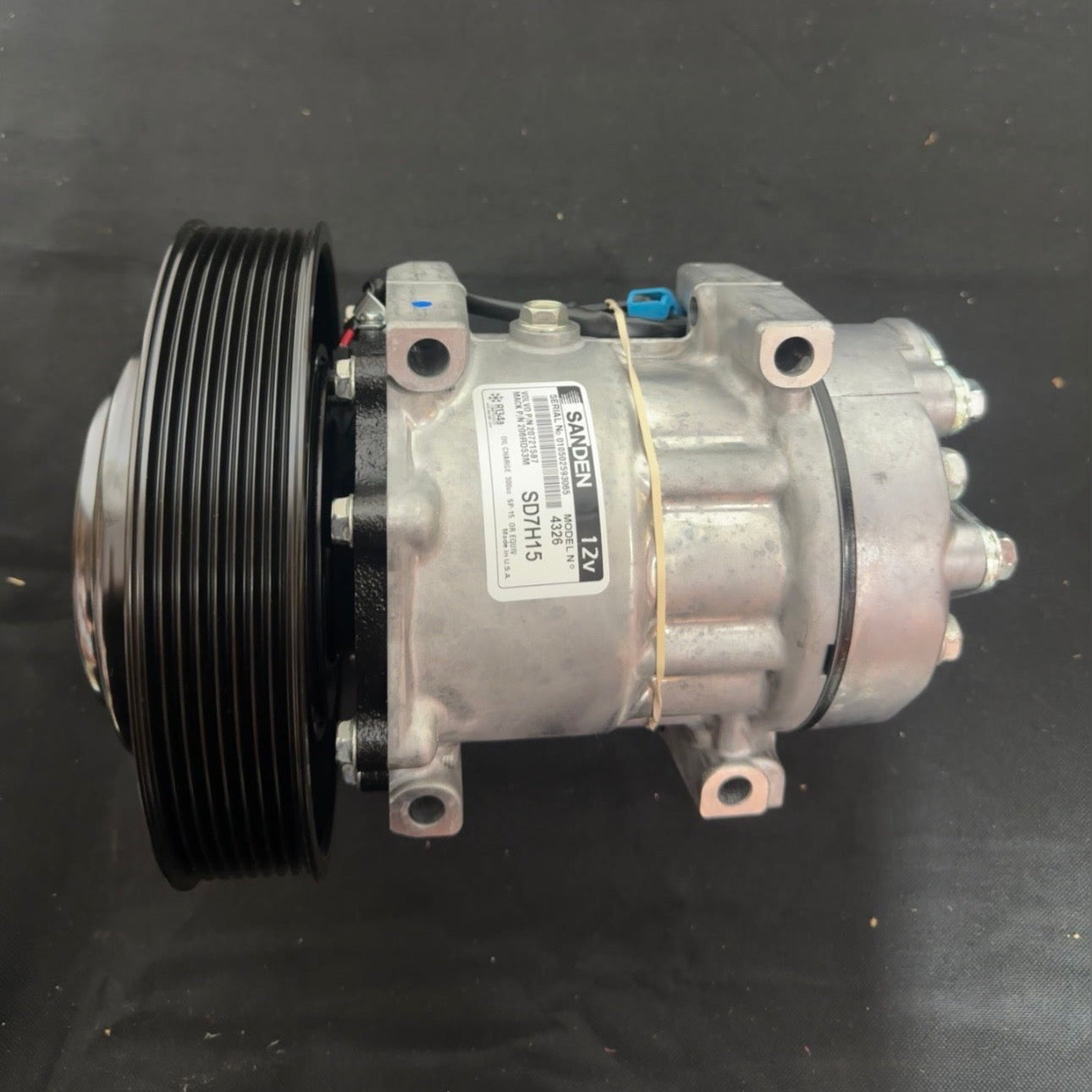 20721587 OEM Volvo Mack A/C Compressor Genuine Heavy Duty Truck AC Compressor